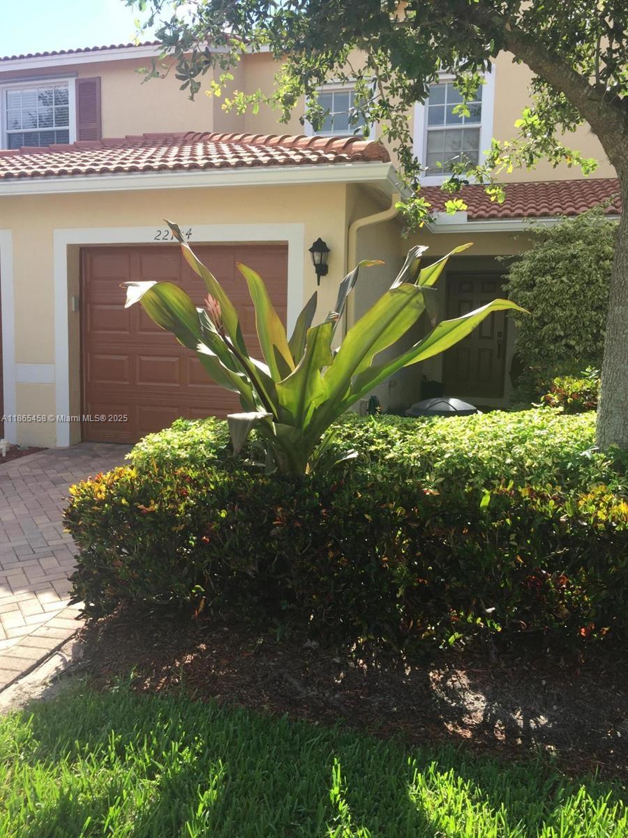BEAUTIFUL LARGE 2 BEDROOM 2.5 BATH 2 STORY TOWNHOME WITH ONE CAR GARAGE IN GATED COMMUNITY IN PRIME BOCA RATON LOCATION. NEAR SHOPPING, RESTAURANTS, VETERANS PARK AND MORE. EXCELLENT SCHOOLS. COMMUNITY HAS POOL AND A CHILDREN'S PLAY AREA. STAINLESS STEEL APPLIANCES, UPSTAIRS LAUNDRY AND ROOF IS 2024.