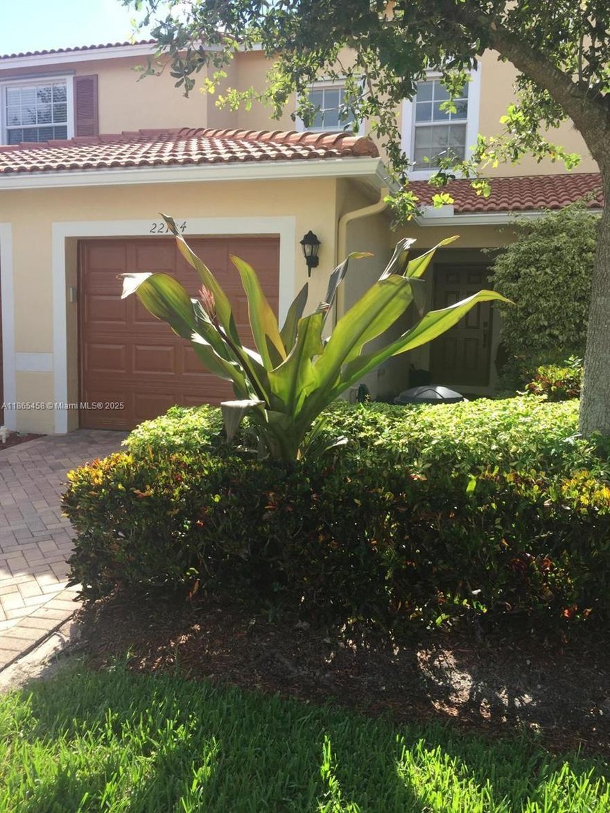 BEAUTIFUL LARGE 2 BEDROOM 2.5 BATH 2 STORY TOWNHOME WITH ONE CAR GARAGE IN GATED COMMUNITY IN PRIME BOCA RATON LOCATION. NEAR SHOPPING, RESTAURANTS, VETERANS PARK AND MORE. EXCELLENT SCHOOLS. COMMUNITY HAS POOL AND A CHILDREN'S PLAY AREA. STAINLESS STEEL APPLIANCES, UPSTAIRS LAUNDRY AND ROOF IS 2024.