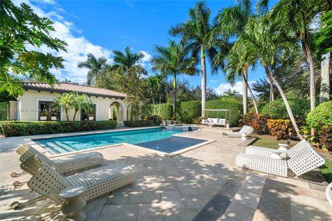 A home in Pinecrest