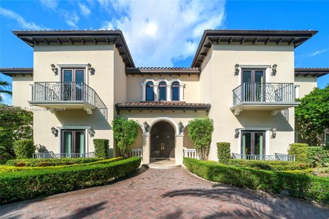 A home in Pinecrest