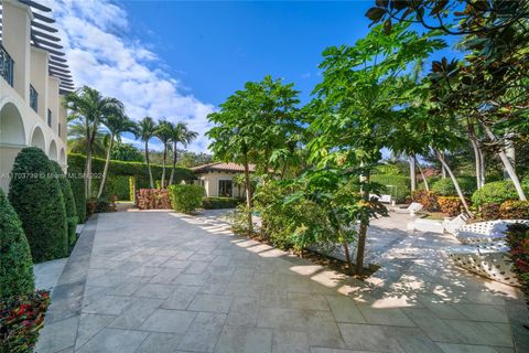 A home in Pinecrest