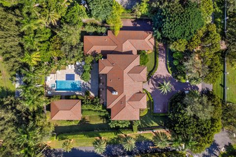 A home in Pinecrest