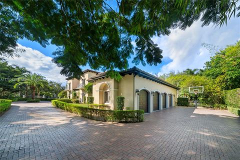 A home in Pinecrest