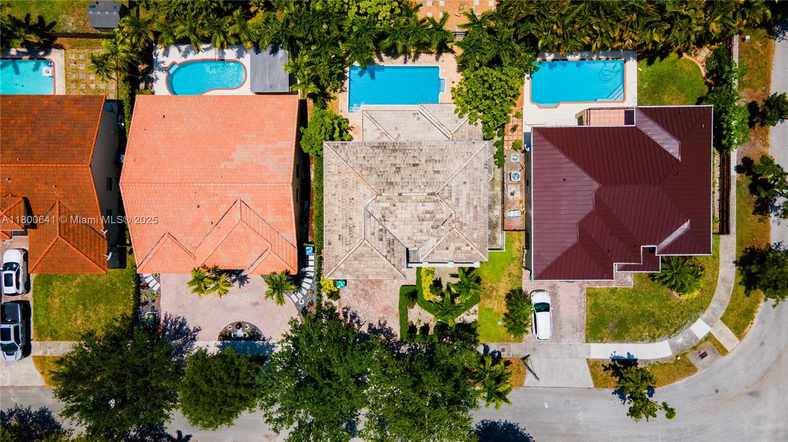 REVISED PLAT OF HAMMOCKS - Residential
