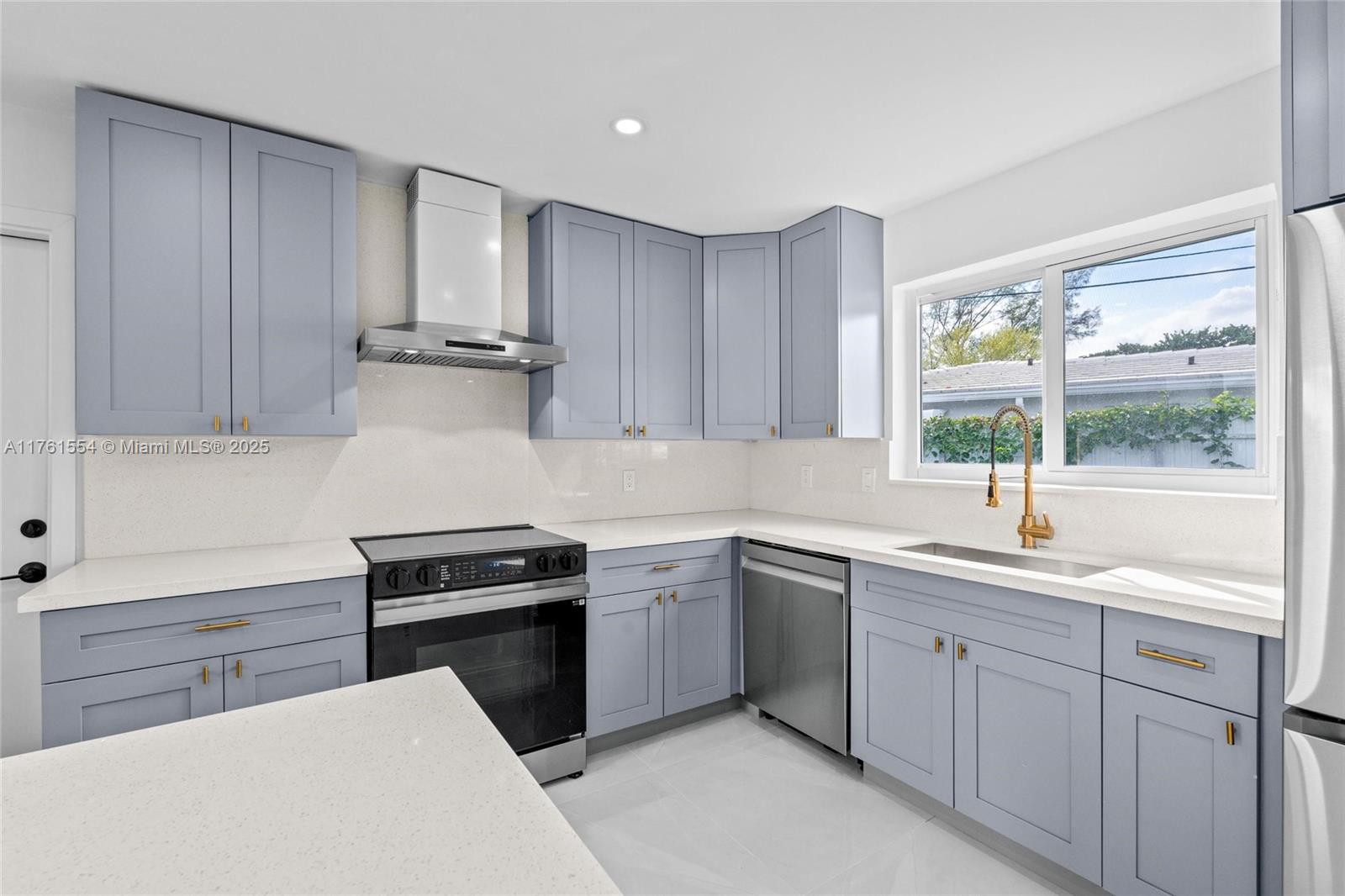 FOREST HILLS - Residential