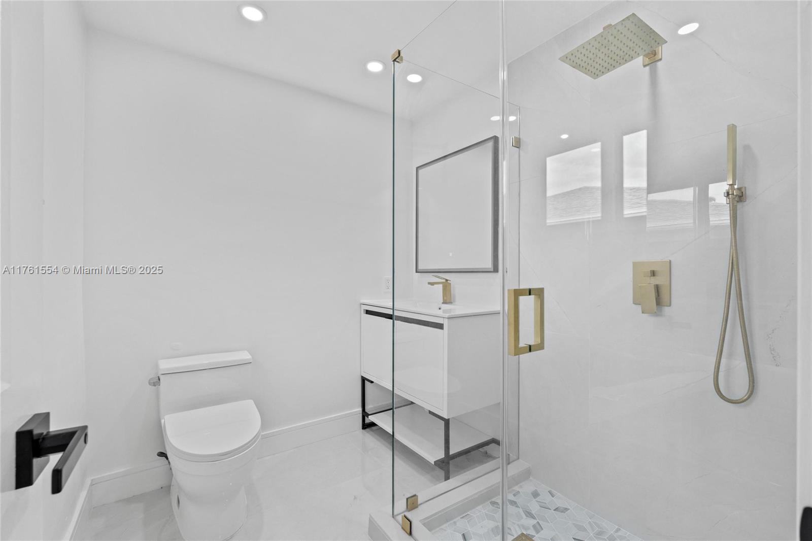 FOREST HILLS - Residential