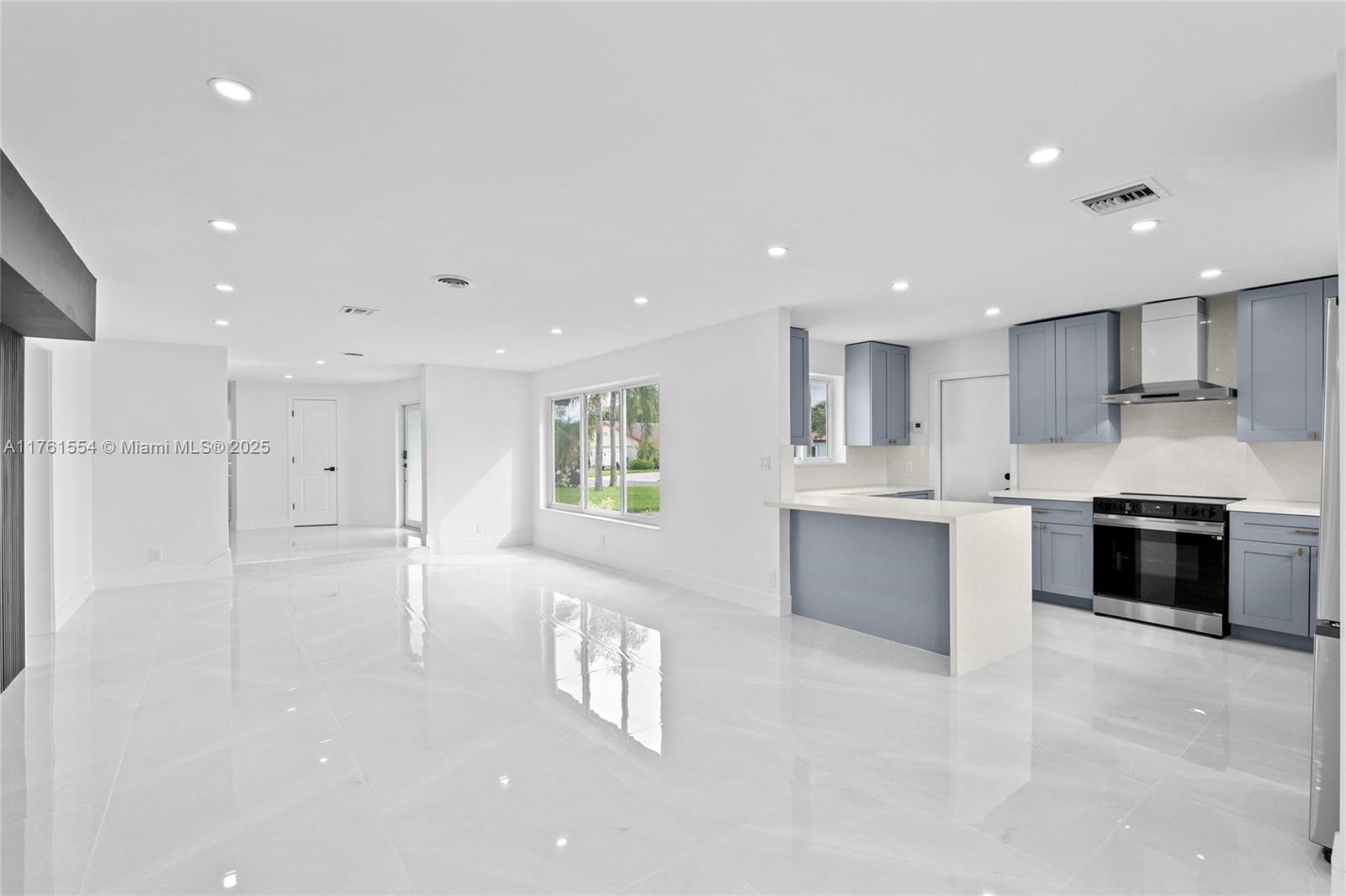 FOREST HILLS - Residential