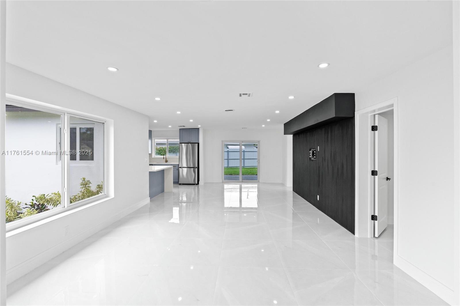FOREST HILLS - Residential