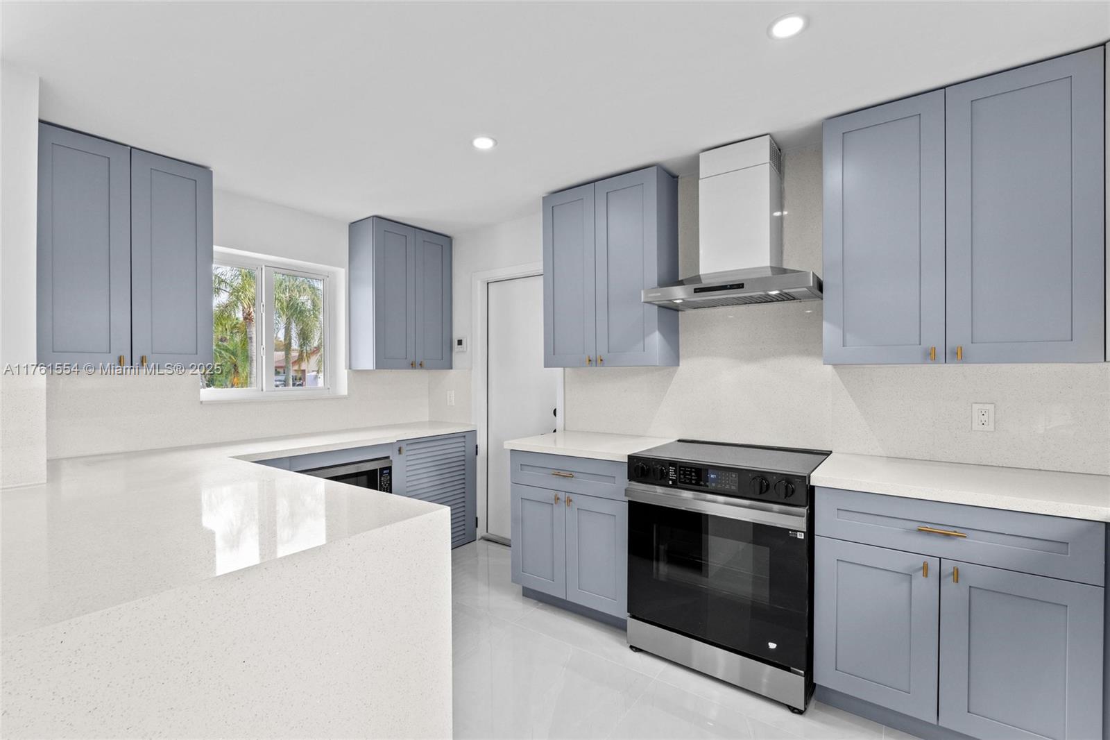 FOREST HILLS - Residential