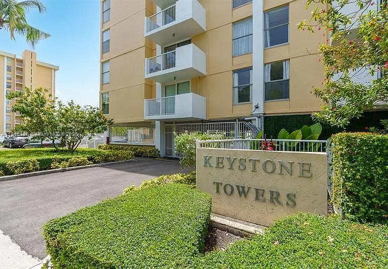 Rental Property at 2000 Ne 135th St 609, North Miami, Miami-Dade County, Florida - Bedrooms: 2 
Bathrooms: 2  - $2,500 MO.