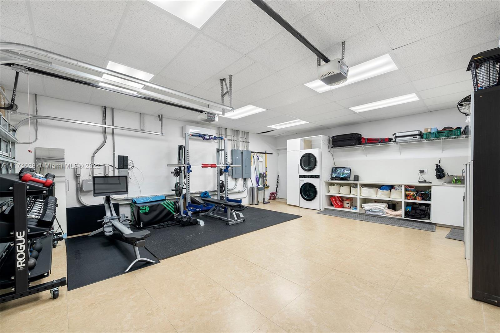 LA GORCE GOLF SUB - Residential