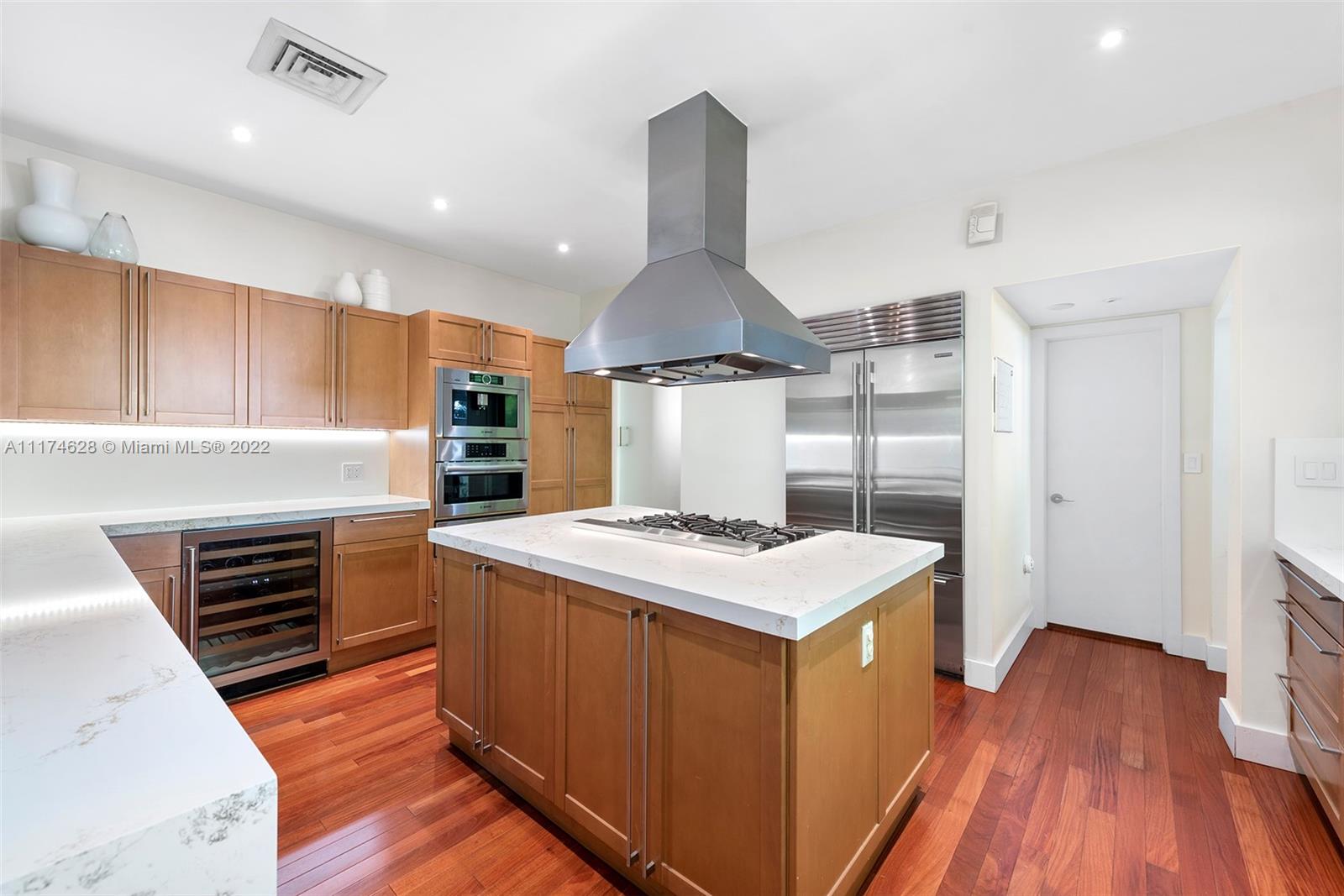 LA GORCE GOLF SUB - Residential