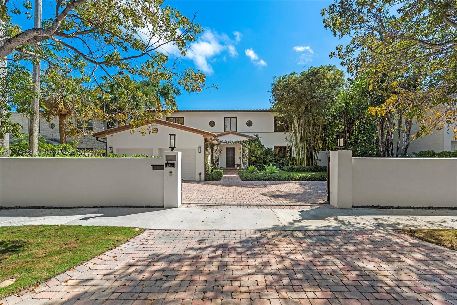 LA GORCE GOLF SUB - Residential