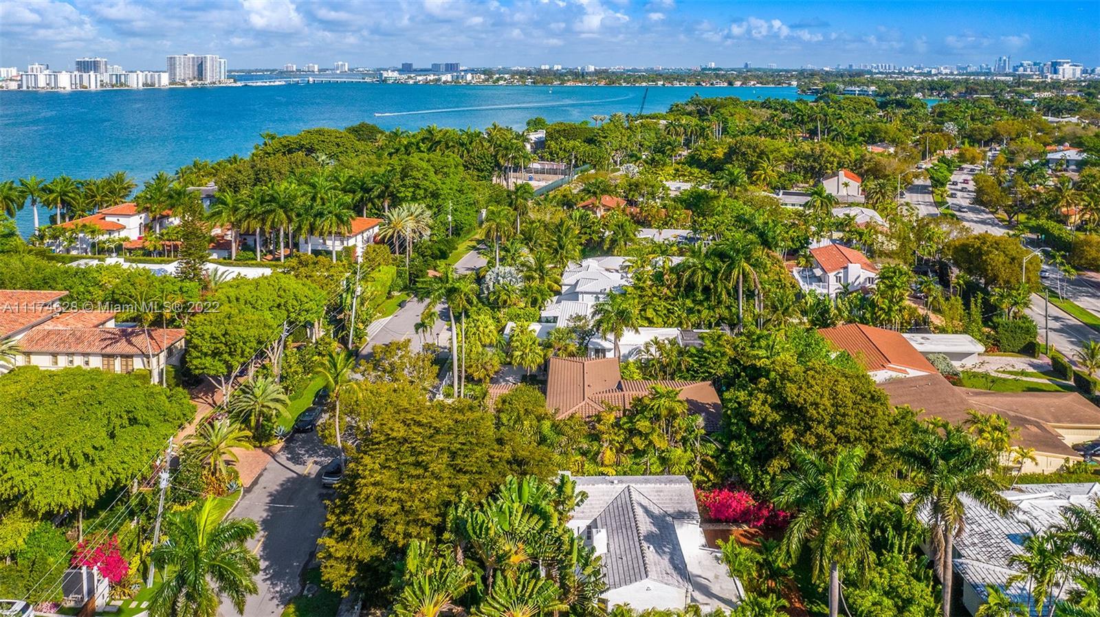 LA GORCE GOLF SUB - Residential