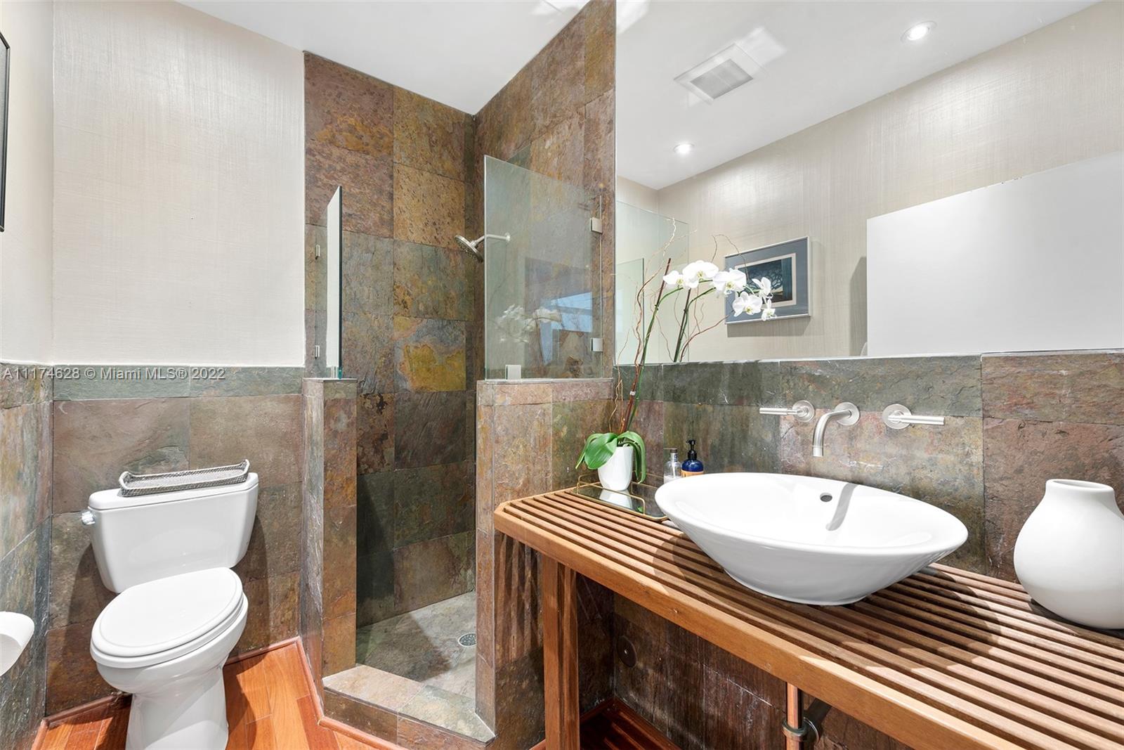 LA GORCE GOLF SUB - Residential