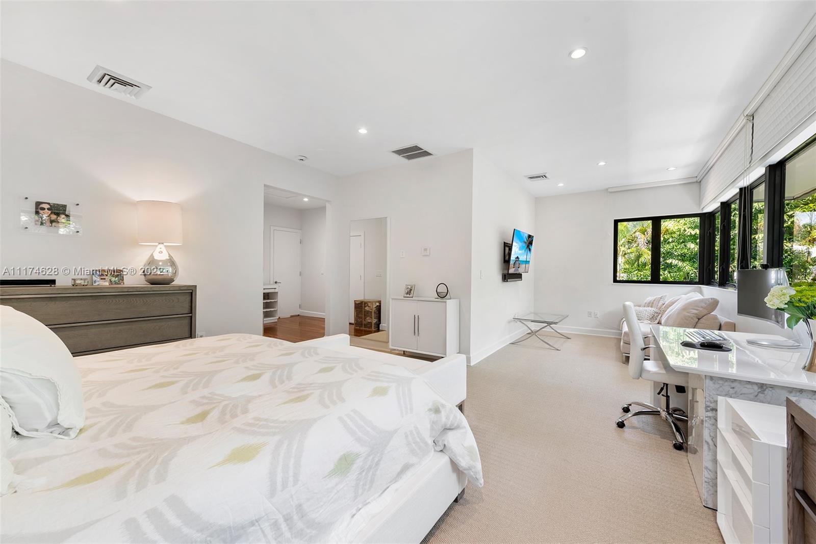 LA GORCE GOLF SUB - Residential