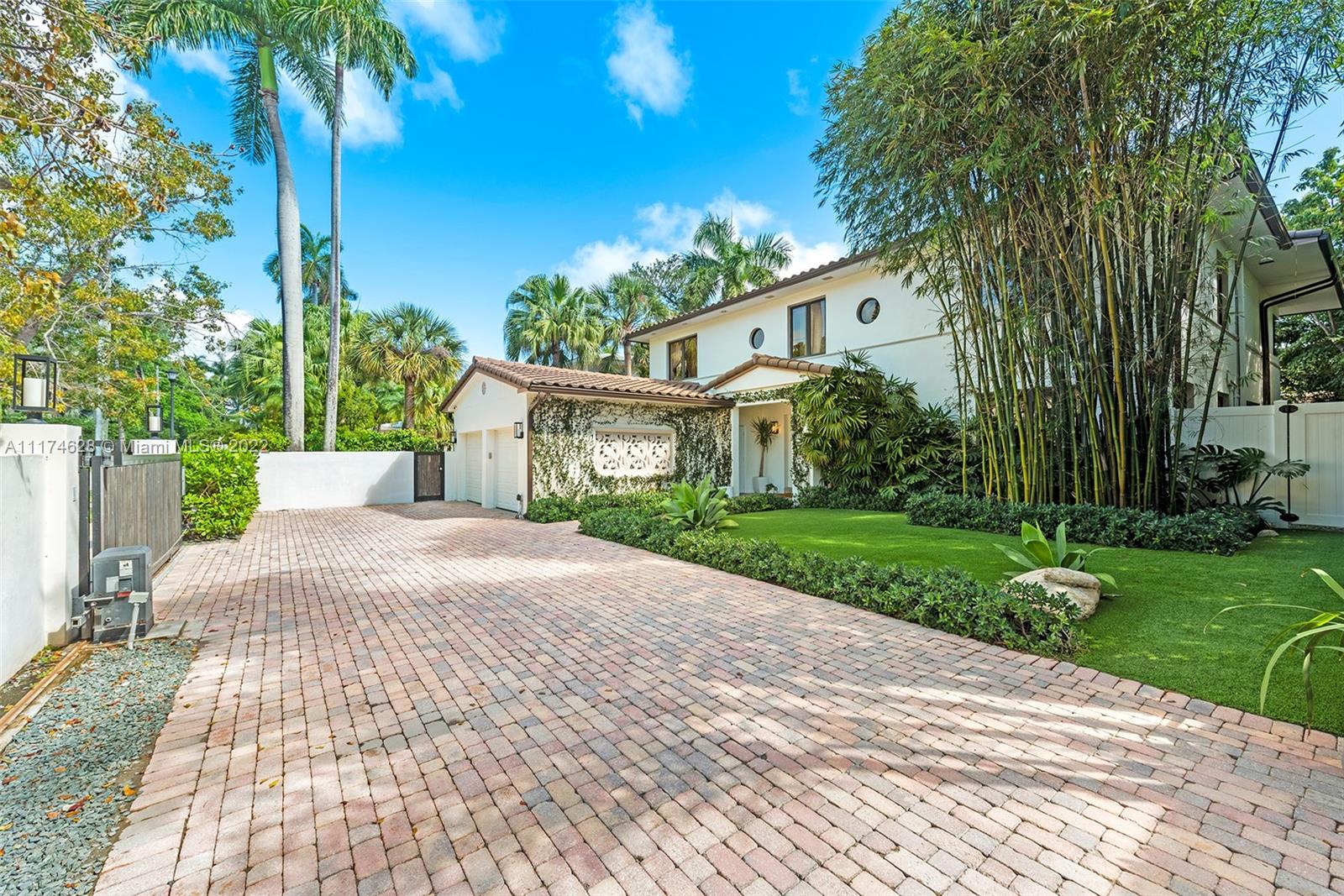 LA GORCE GOLF SUB - Residential