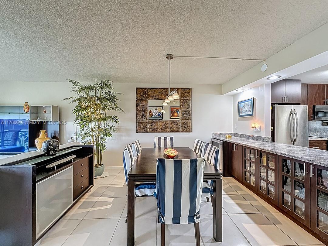 HOLLYBROOK GOLF AND - Residential