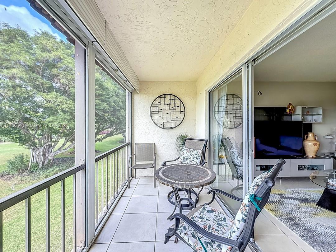 HOLLYBROOK GOLF AND - Residential