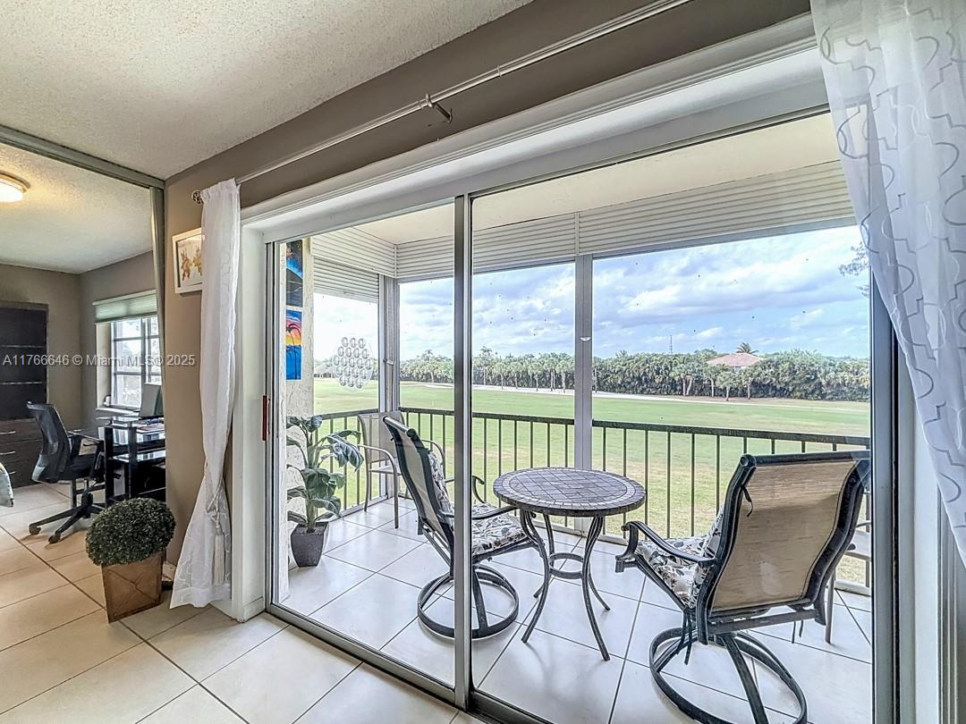 HOLLYBROOK GOLF AND - Residential
