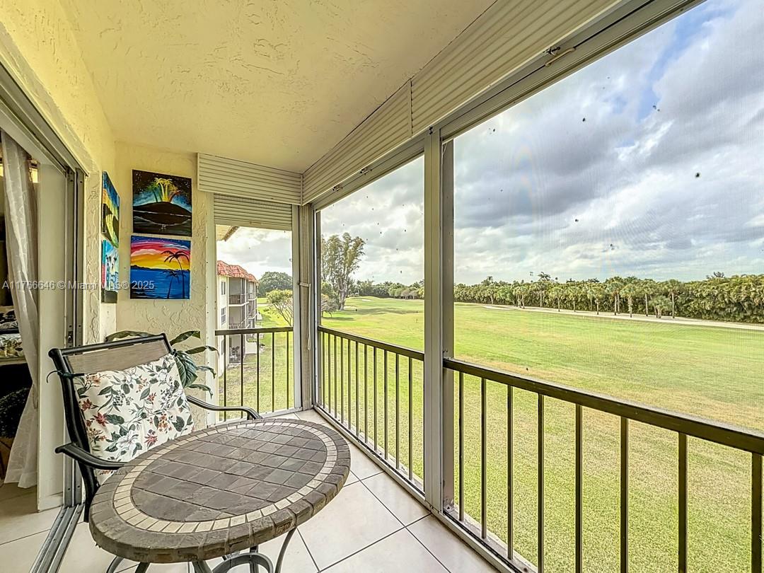 HOLLYBROOK GOLF AND - Residential