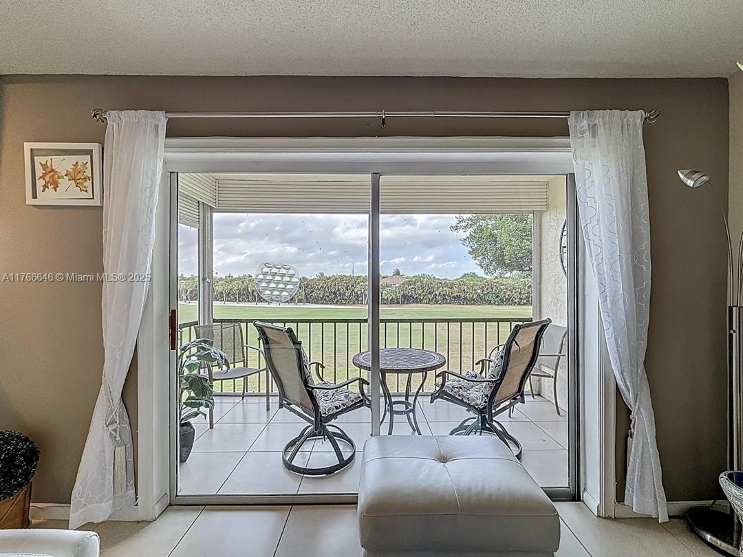 HOLLYBROOK GOLF AND - Residential