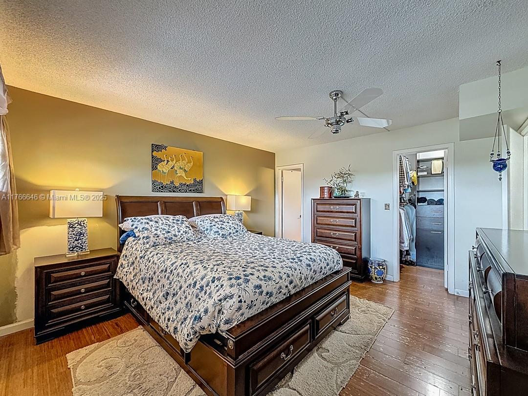 HOLLYBROOK GOLF AND - Residential