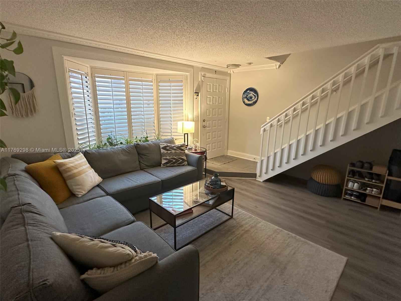DADELAND COVE SEC 1 - Residential