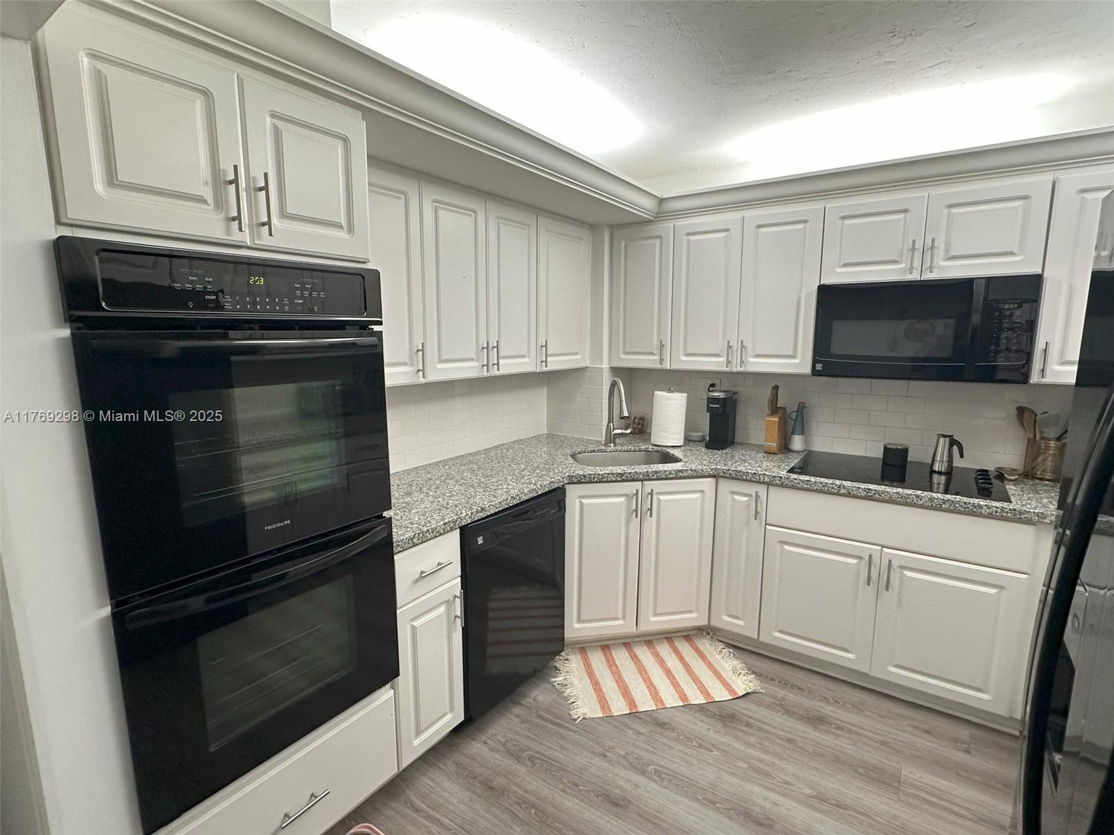 DADELAND COVE SEC 1 - Residential