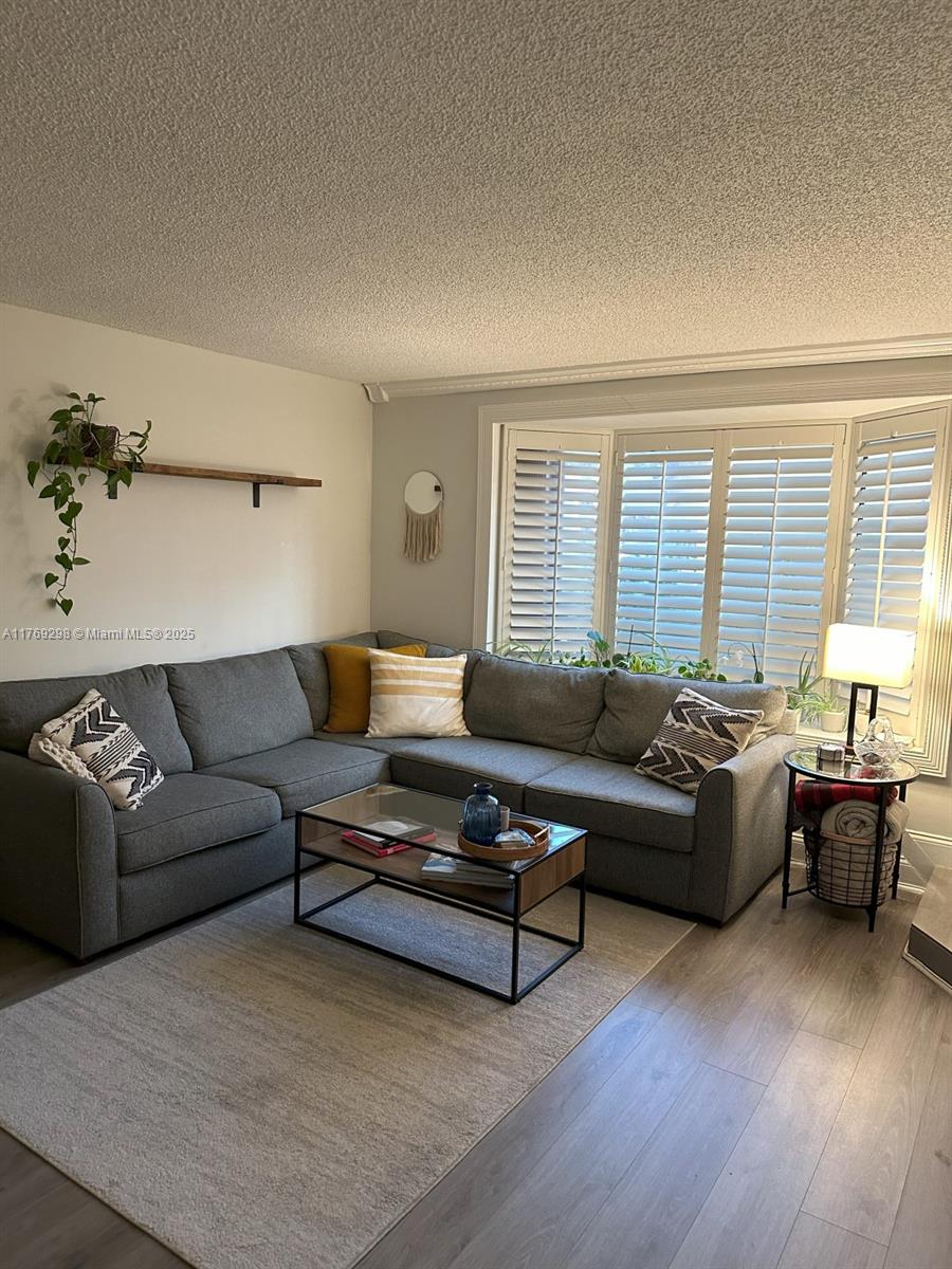 DADELAND COVE SEC 1 - Residential