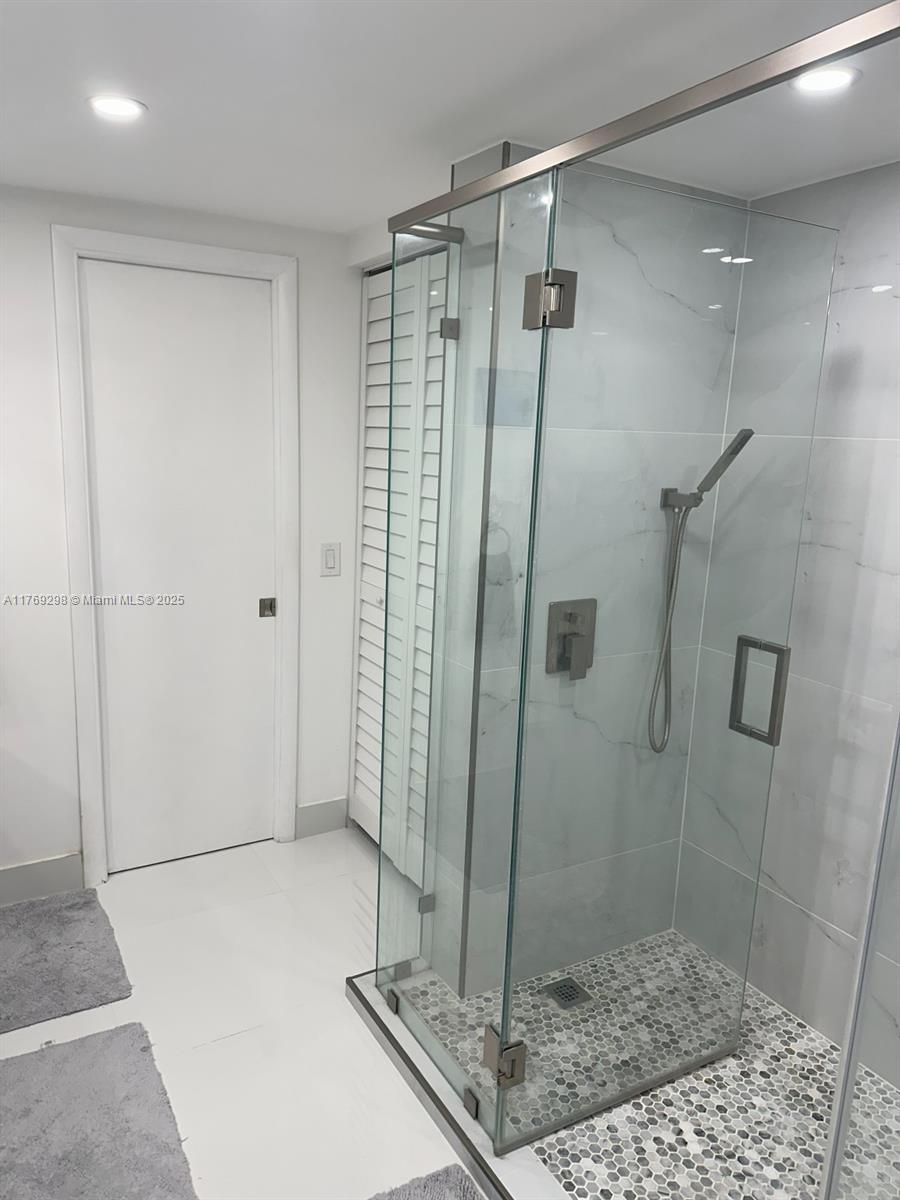 DADELAND COVE SEC 1 - Residential