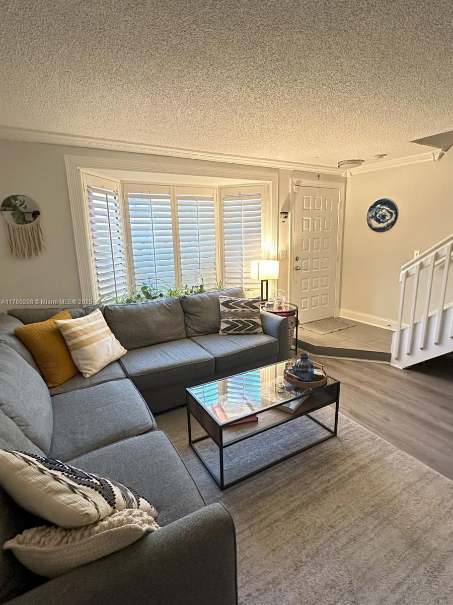 DADELAND COVE SEC 1 - Residential