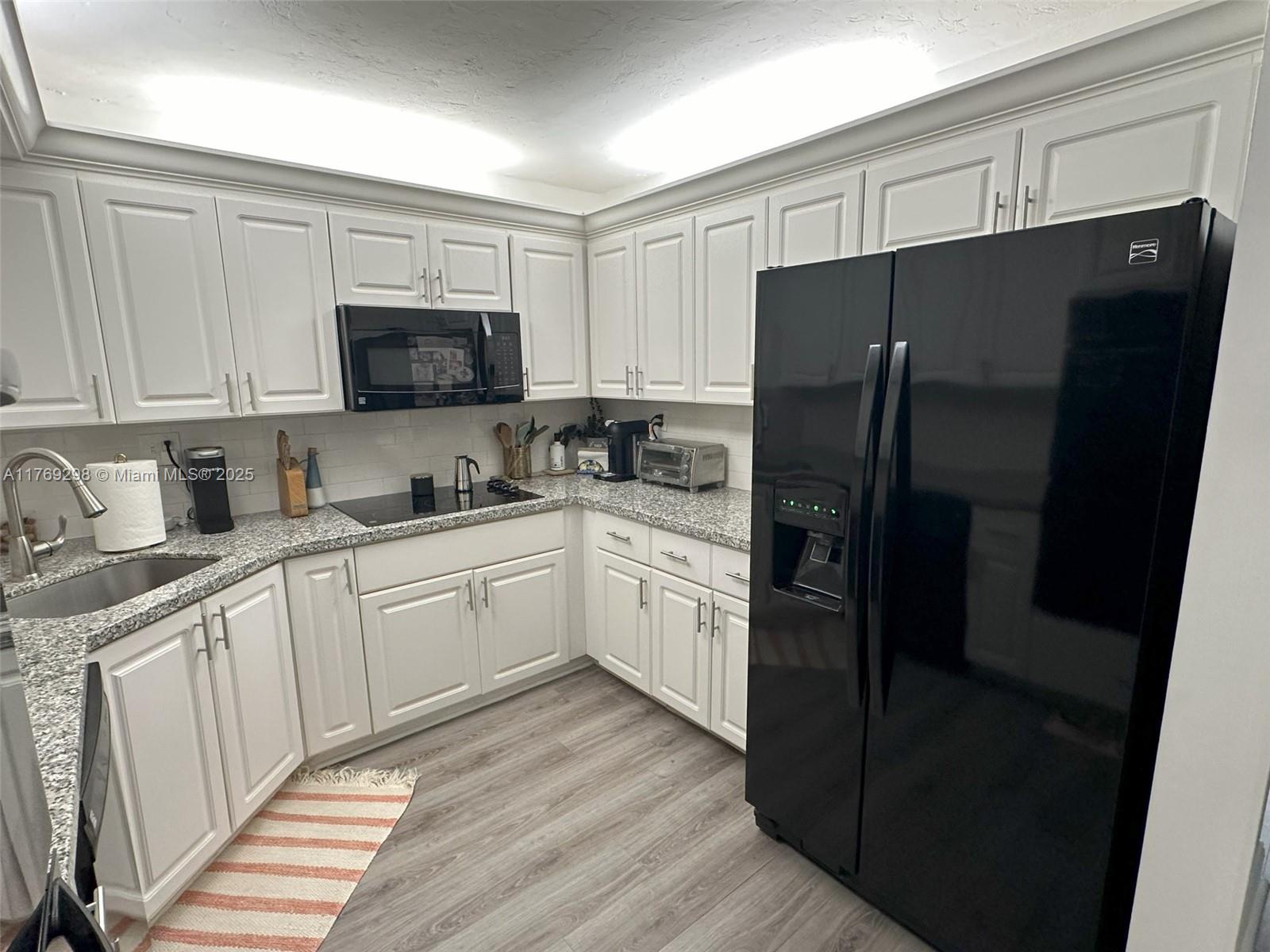 DADELAND COVE SEC 1 - Residential