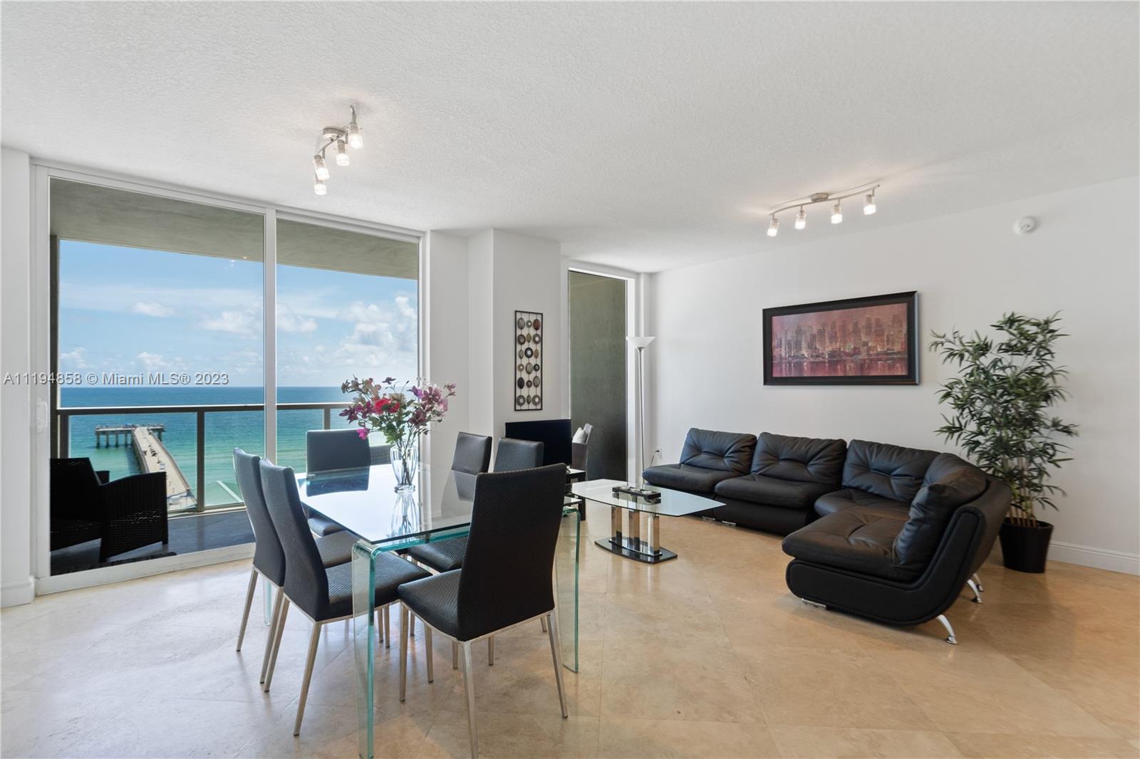 LA PERLA CONDO - Residential Lease
