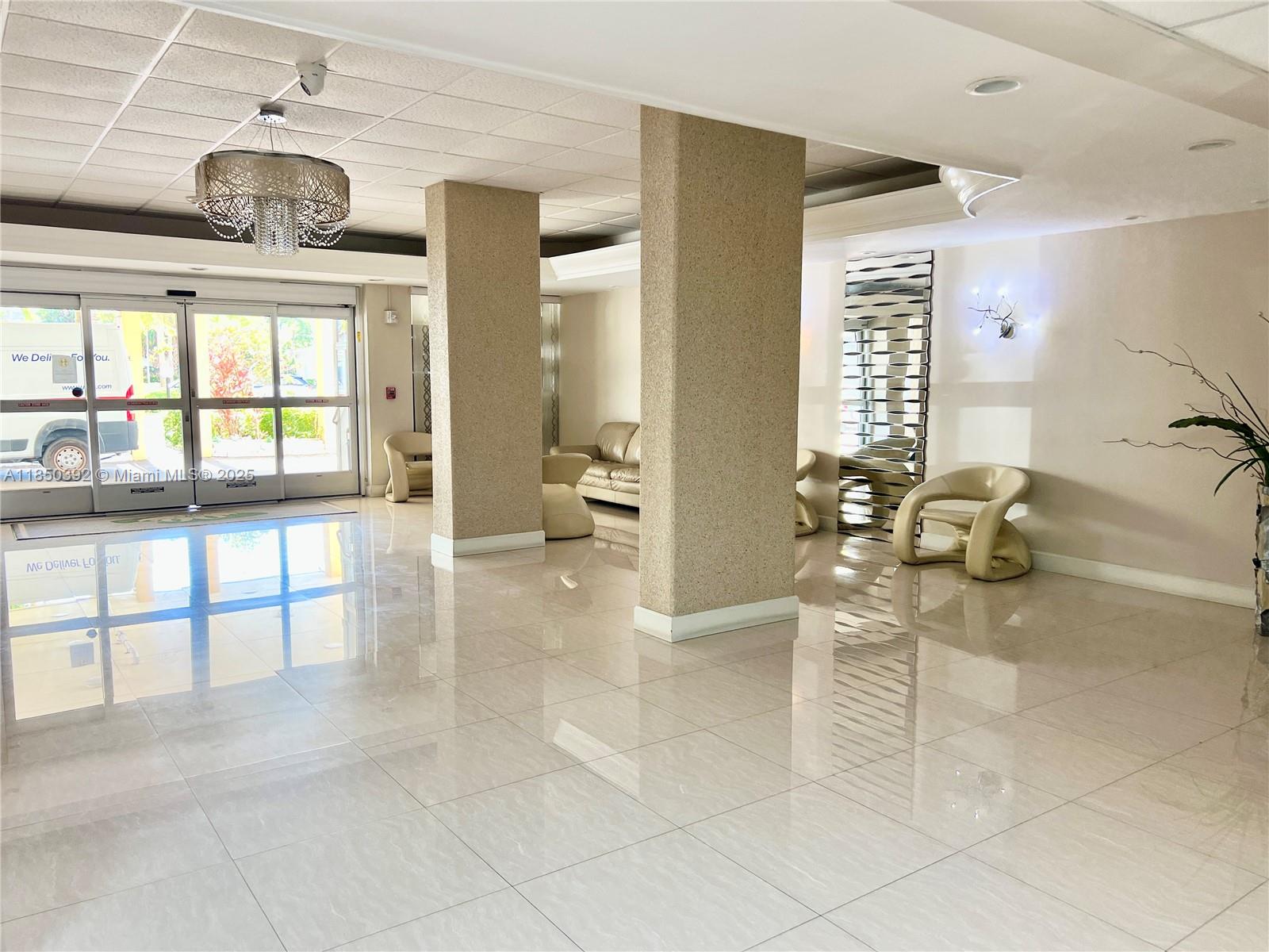 PLAZA TOWERS NORTH CONDO - Residential