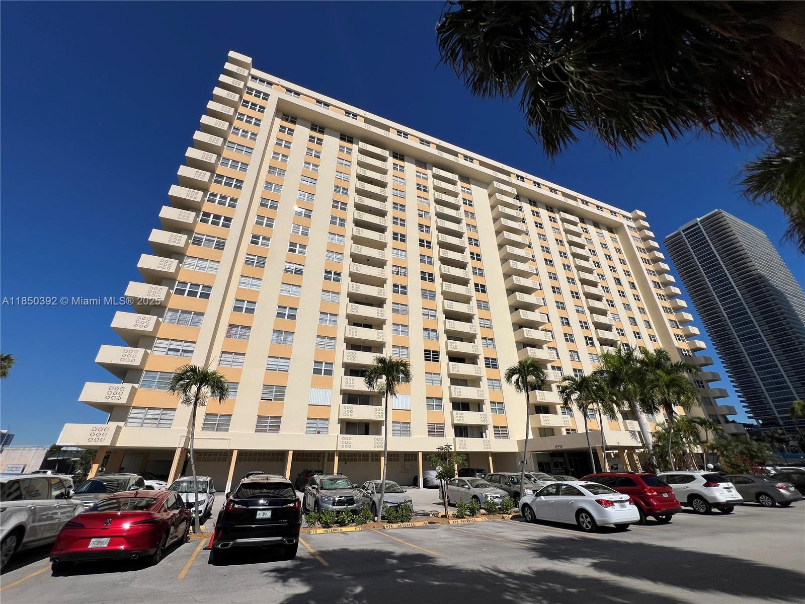 PLAZA TOWERS NORTH CONDO - Residential