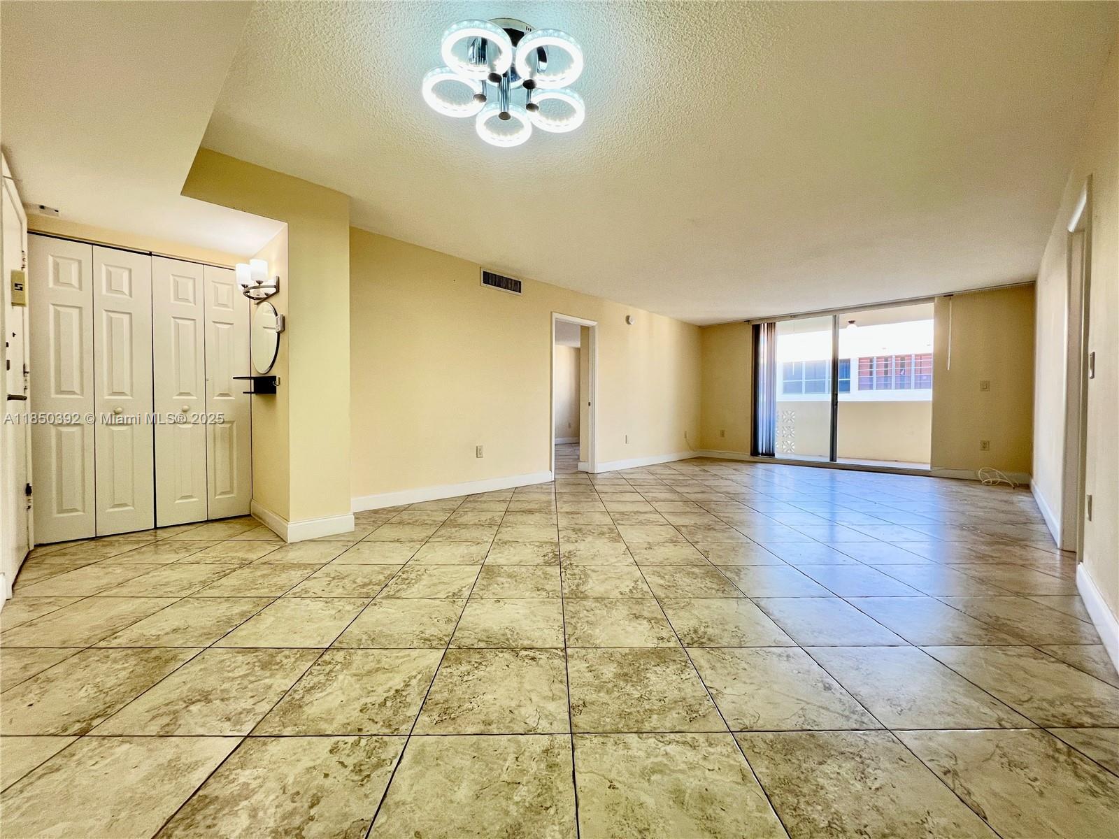 PLAZA TOWERS NORTH CONDO - Residential