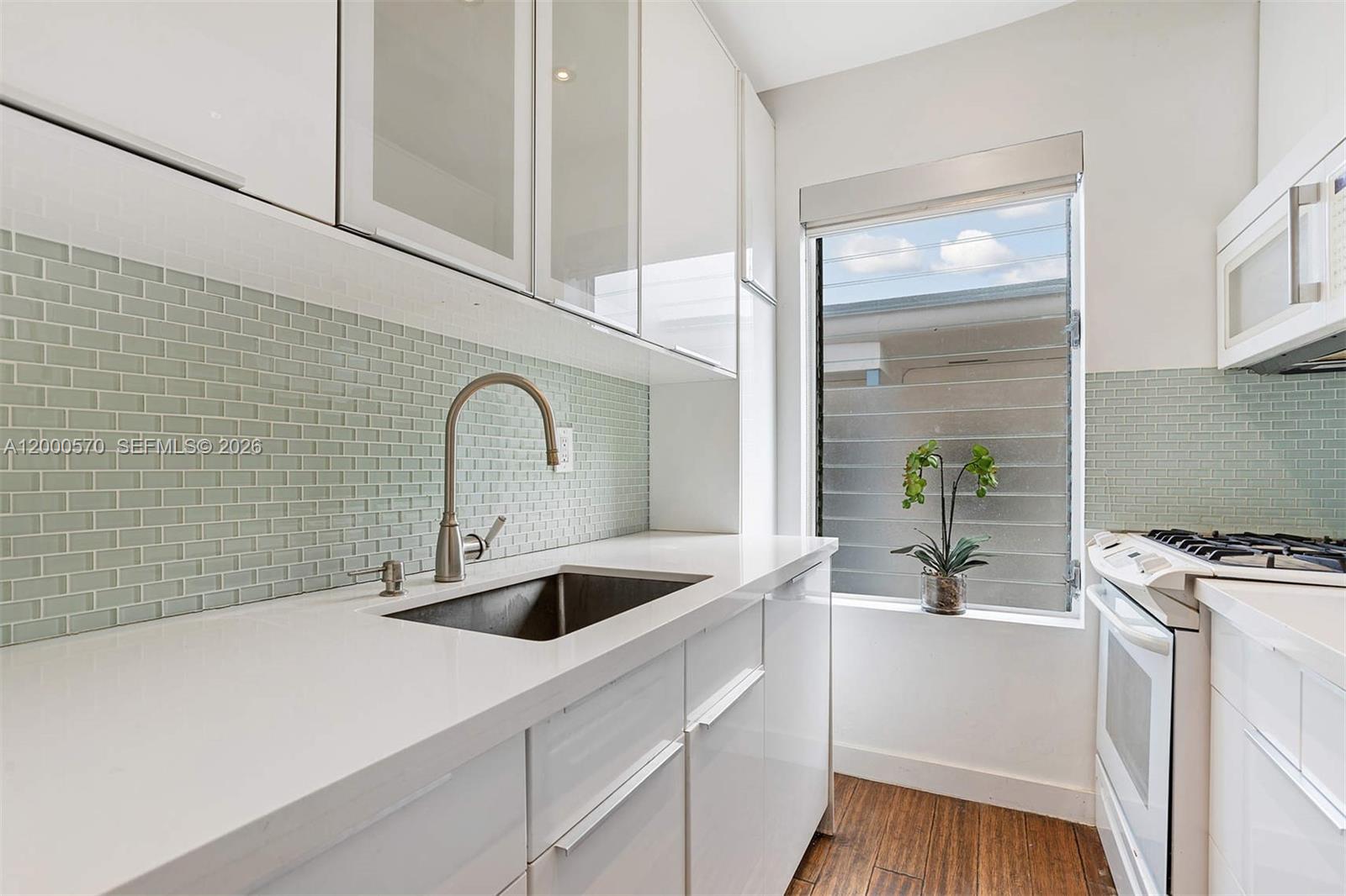 PENN ELEVEN CO-OP - Residential Lease