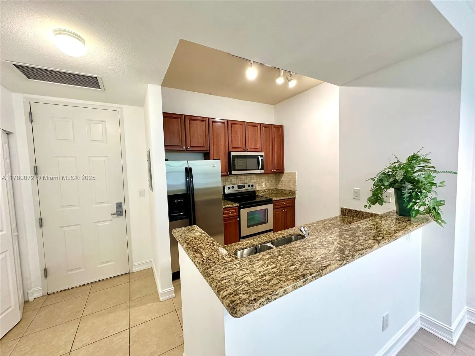 Aventura, Florida 33180, United States, 1 Bedroom Bedrooms, ,1 BathroomBathrooms,Residential,Active,108104