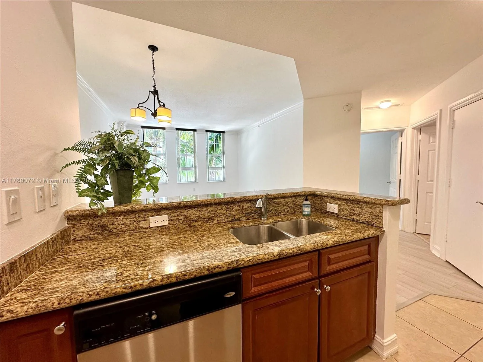 Aventura, Florida 33180, United States, 1 Bedroom Bedrooms, ,1 BathroomBathrooms,Residential,Active,108104