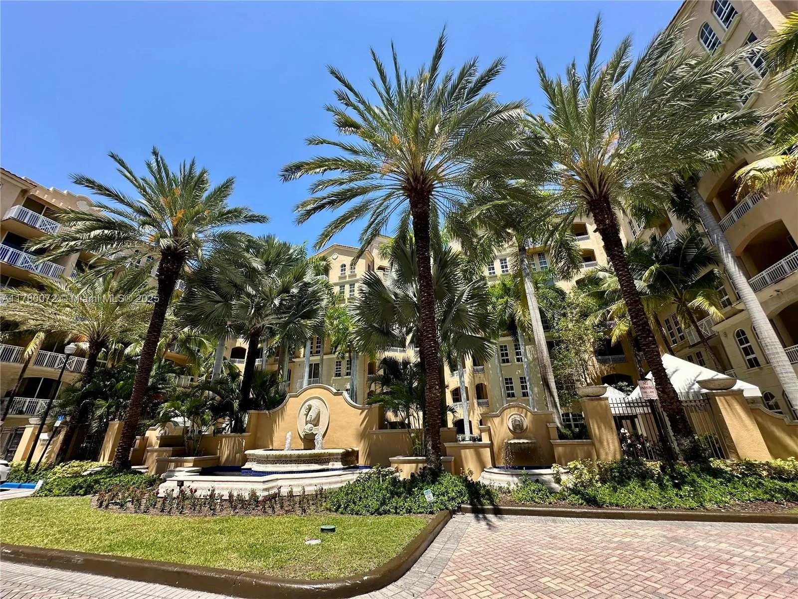 Aventura, Florida 33180, United States, 1 Bedroom Bedrooms, ,1 BathroomBathrooms,Residential,Active,108104