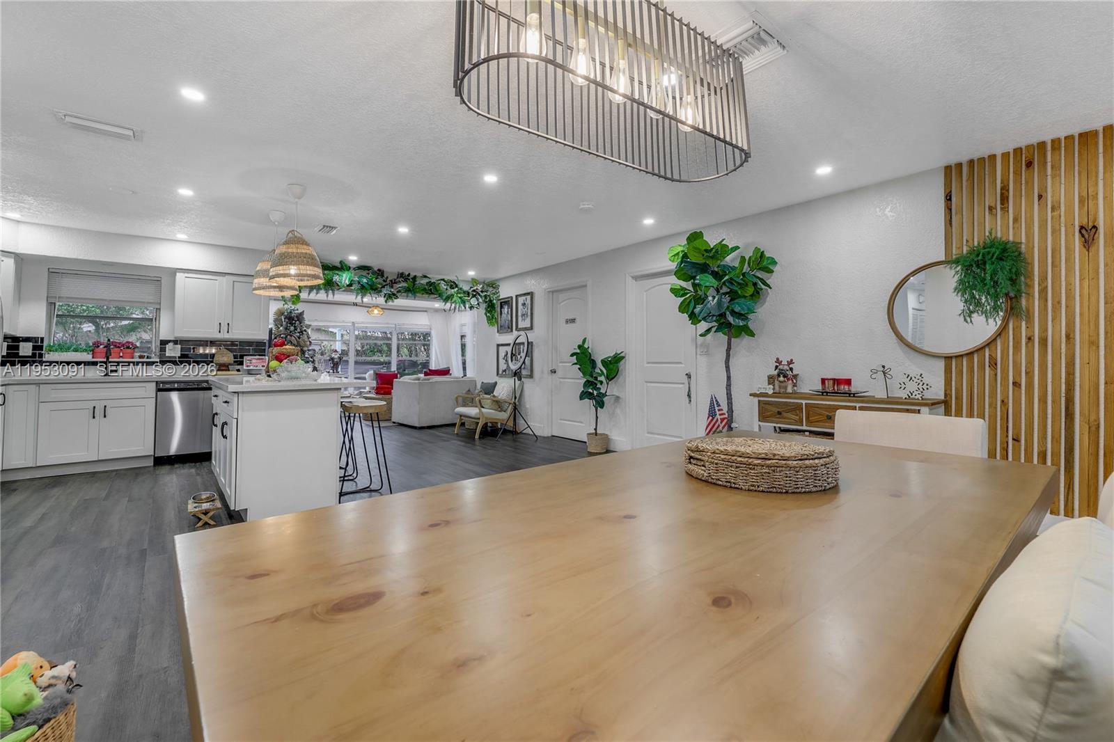 LAWN ACRES - Residential