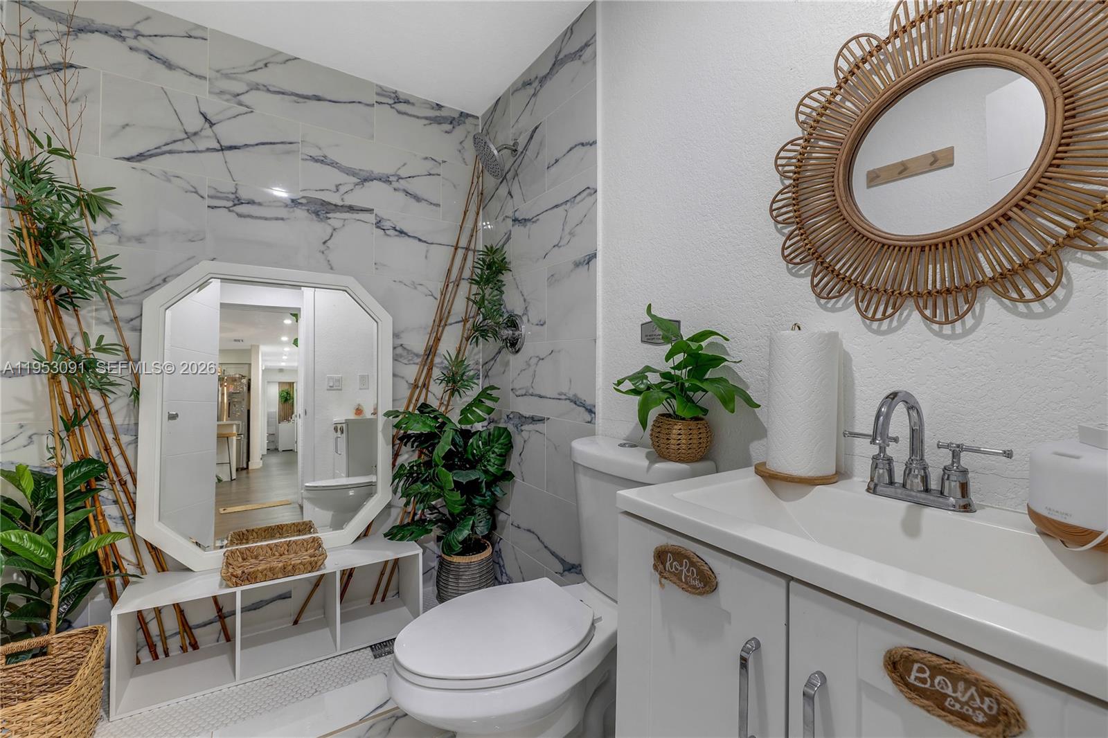 LAWN ACRES - Residential