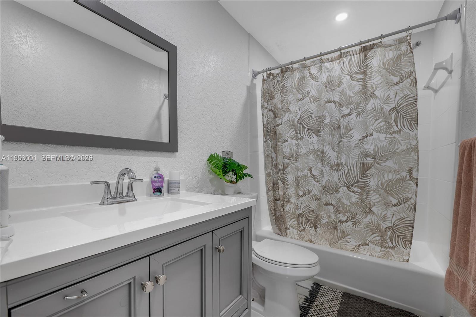 LAWN ACRES - Residential