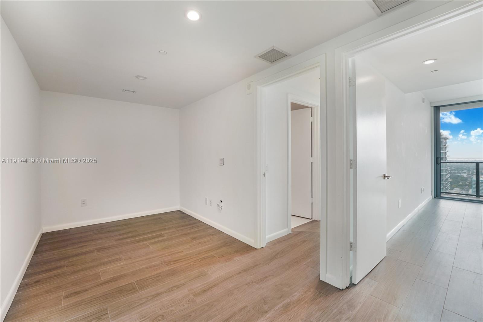 ONE PARAISO CONDO - Residential Lease