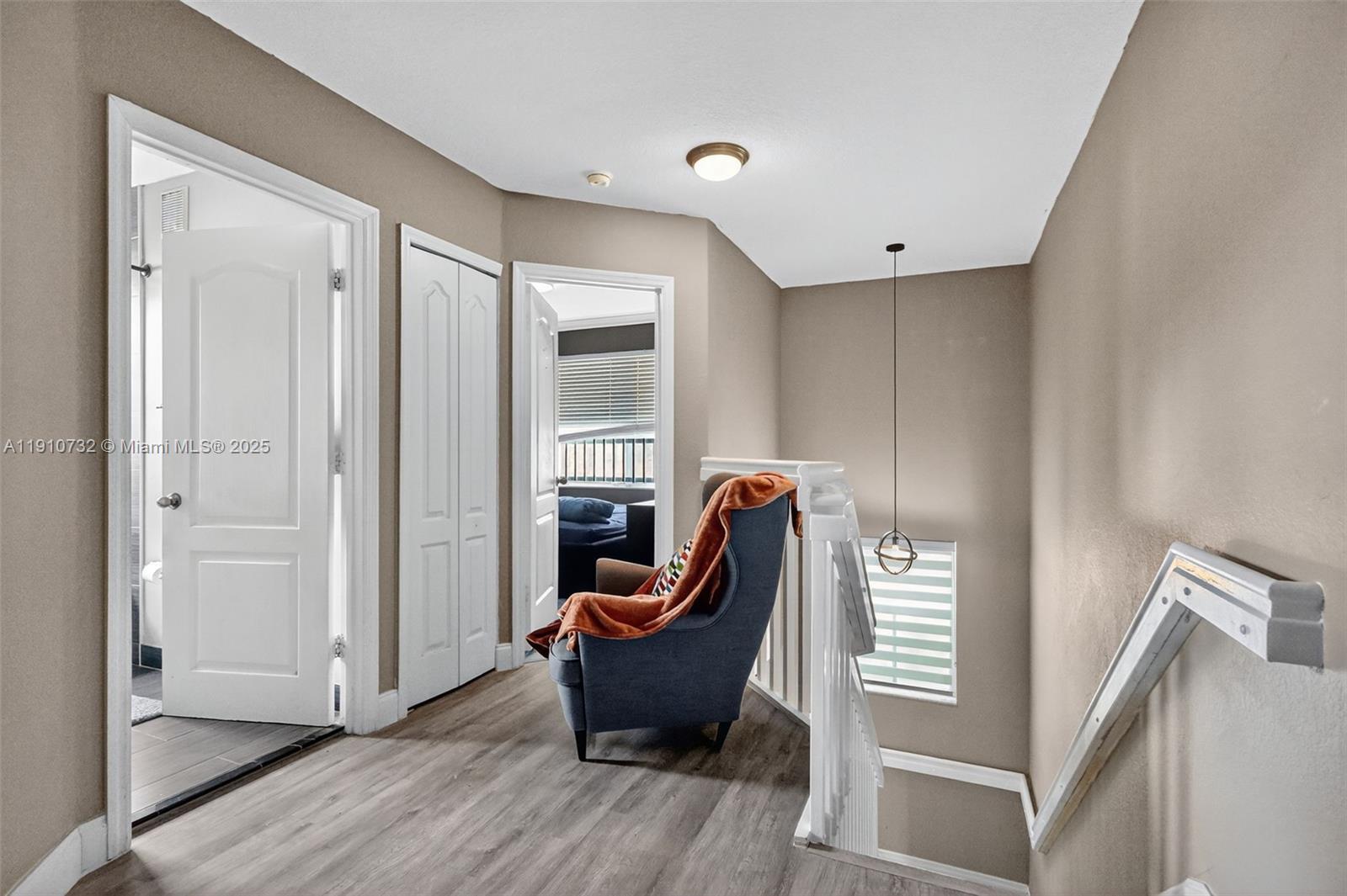 MELROSE POINT CONDO - Residential