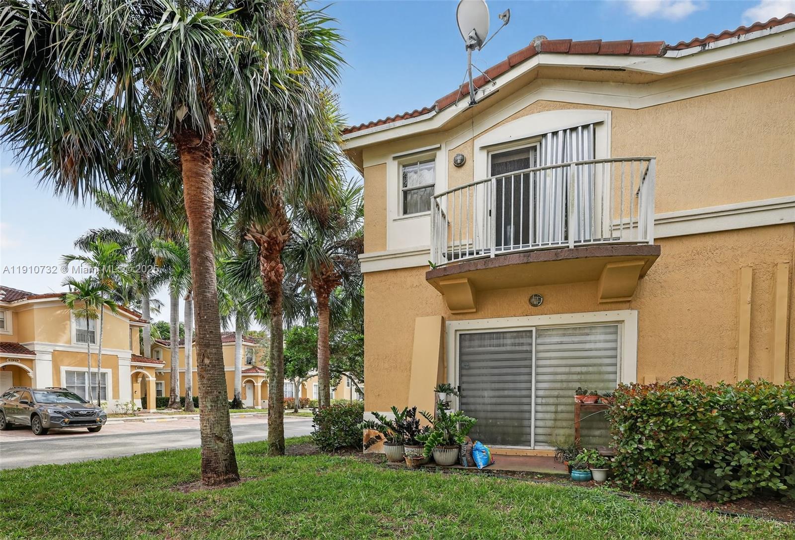 MELROSE POINT CONDO - Residential