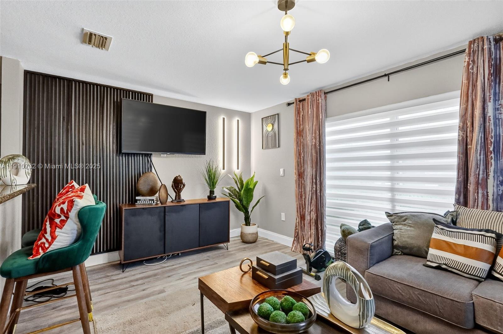 MELROSE POINT CONDO - Residential