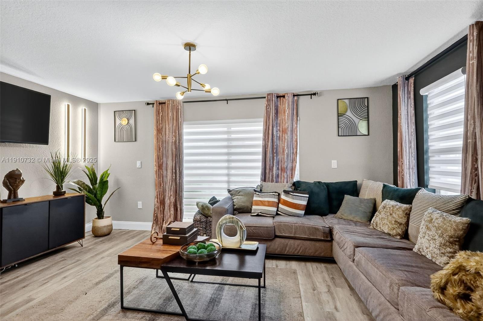 MELROSE POINT CONDO - Residential