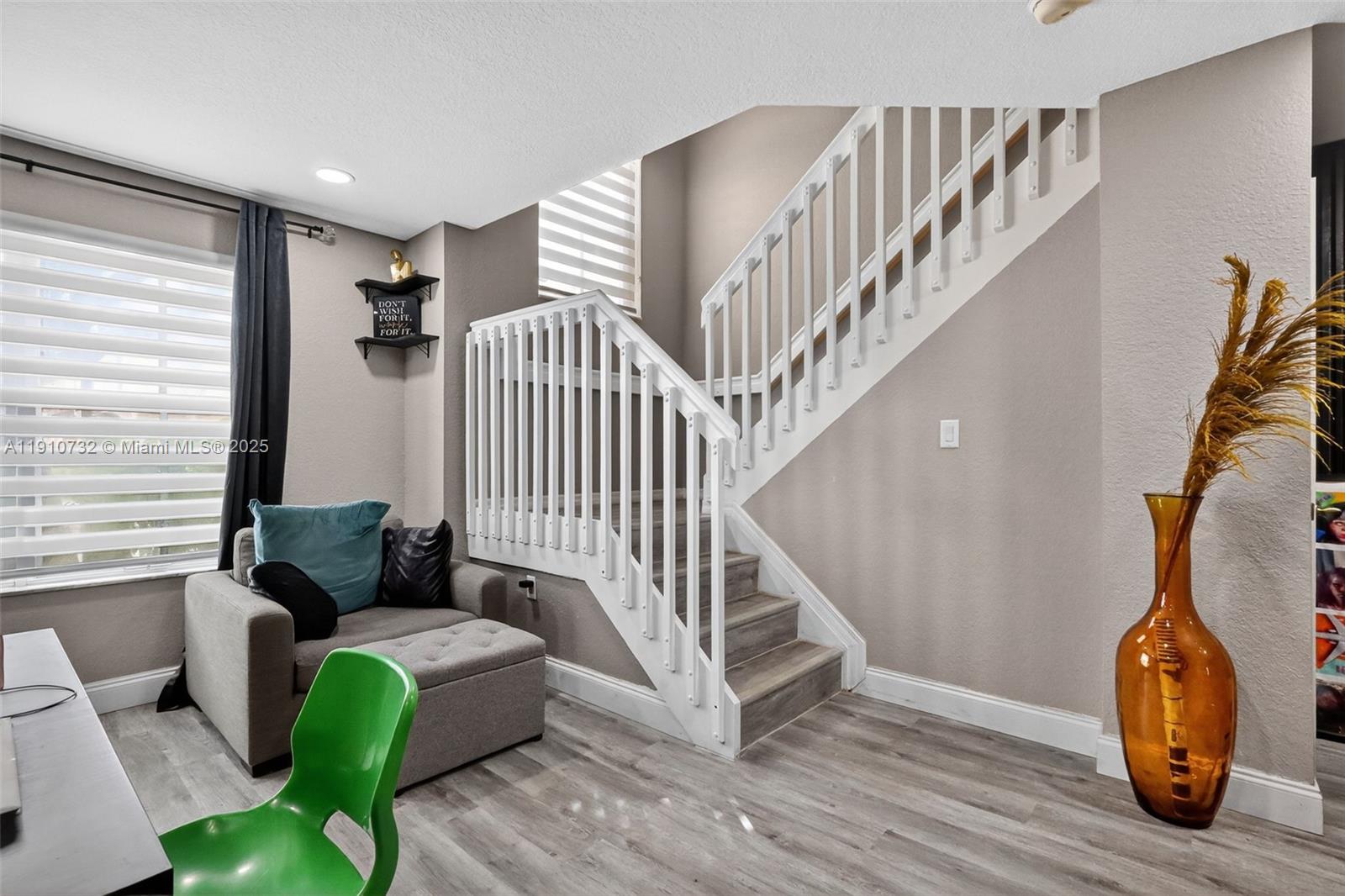 MELROSE POINT CONDO - Residential